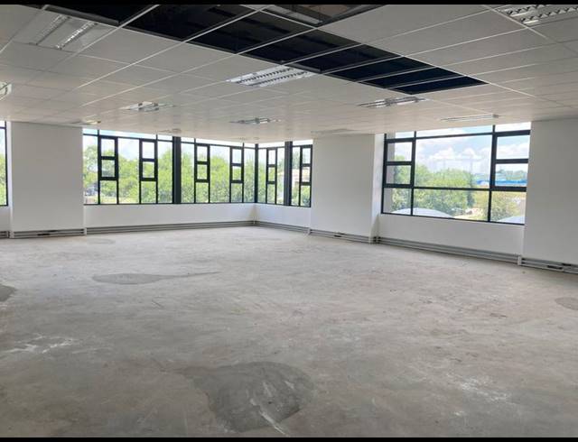 BUSINESS PROPERTY TO RENT IN BOKSBURG NORTH